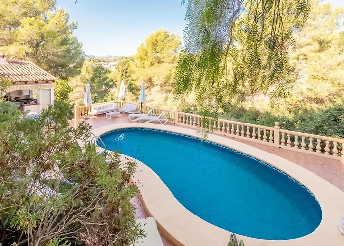 El Refugio - Quite And Spacious Villa *