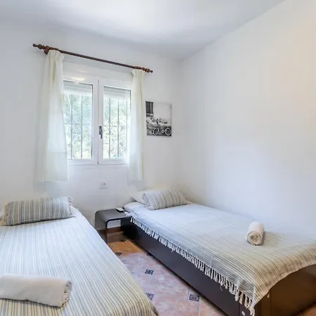 Villa El Refugio - Quite And Spacious