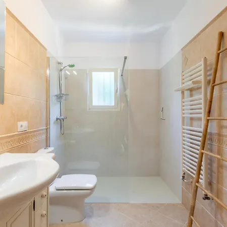 Villa El Refugio - Quite And Spacious *